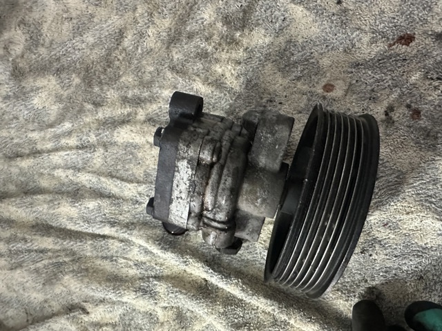 Насос гідропідсилювача керма 571003E050 HYUNDAI
