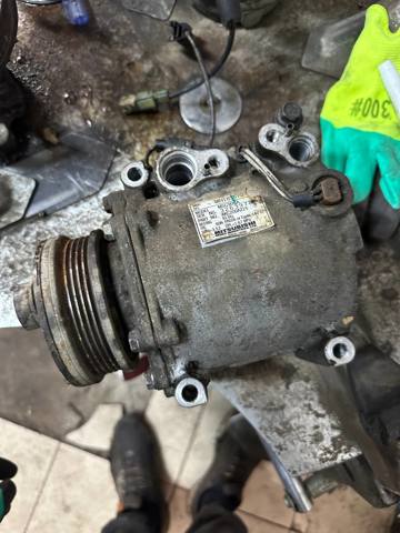 Компресор кондиціонера 7813A035 MITSUBISHI