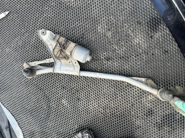 Склоочисник дверей задка 8200734582 RENAULT
