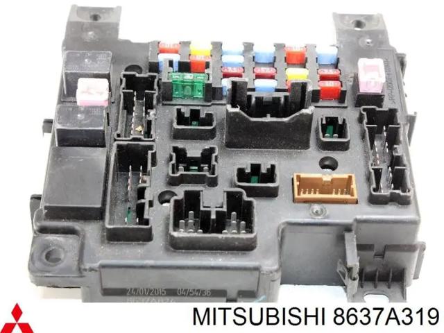 Блок запобіжників задній, салонний 8637A319 MITSUBISHI