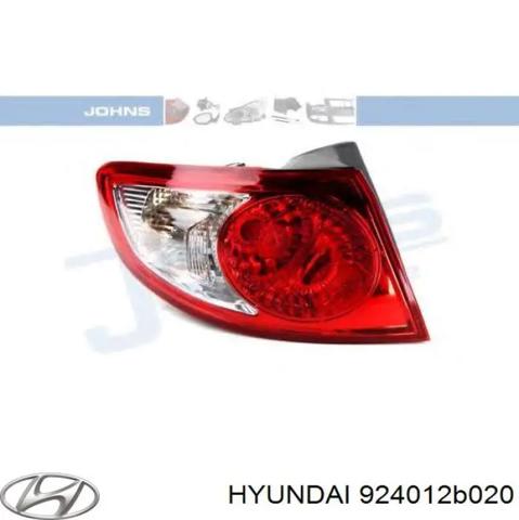 Задній лівий зовнішній ліхтар 924012B020 HYUNDAI