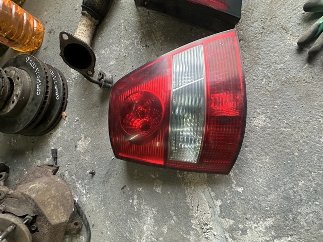 Ліхтар задній правий 924023E010 HYUNDAI