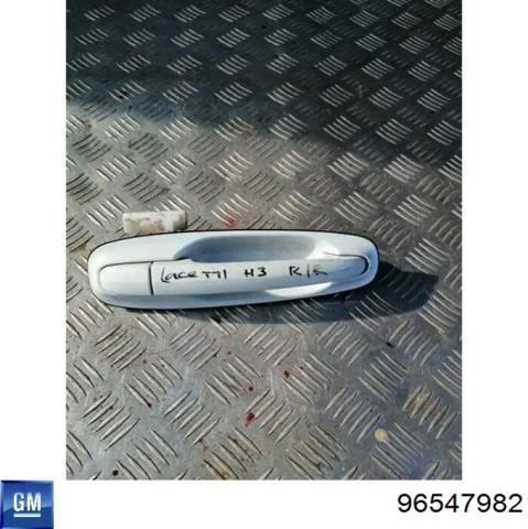 Ручка задньої двері зовнішня права 96547982 GM