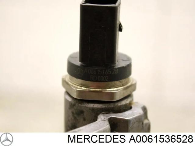 Датчик тиску палива A0061536528 MERCEDES