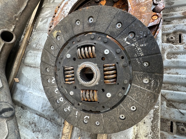 Комплект зчеплення  A0252508201 MERCEDES