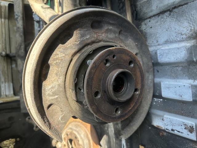 Підшипник ступиці колеса A6393560401 MERCEDES