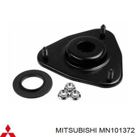 Кріплення переднього амортизатора MN101372 MITSUBISHI