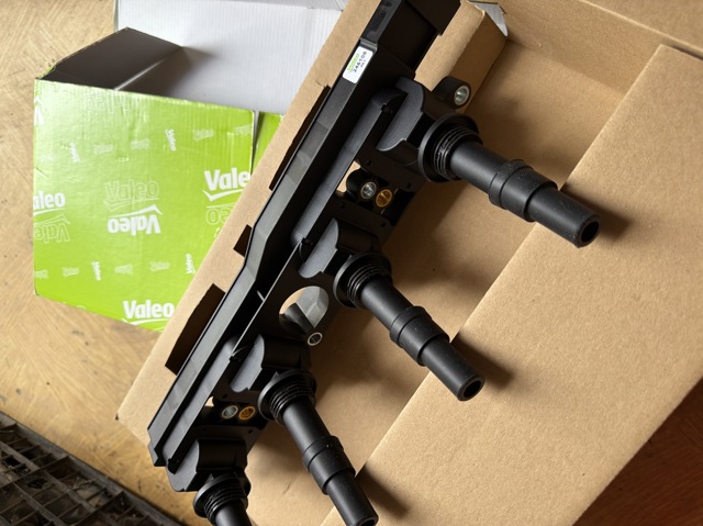 Котушка запалювання 245108 VALEO
