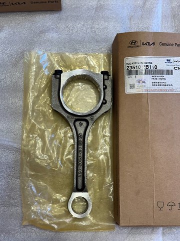 Шатун поршня двигуна 235102B110 HYUNDAI