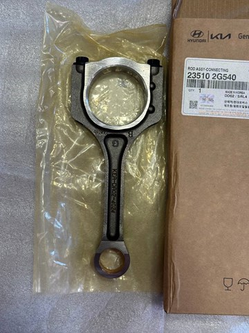 Шатун двигуна 235102G540 HYUNDAI