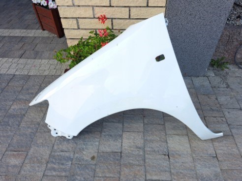 Бічна частина передня ліва 538120K020 TOYOTA