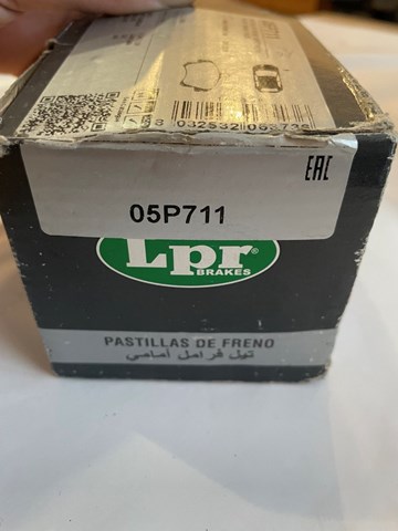 05p711 lpr колодки гальмівні передні, дискові 05p711 lpr (пошкоджена упаковка) 05P711