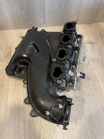 Колектор впускний 4627937AJ CHRYSLER