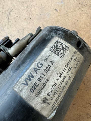 Стартер автомобільний 02E911024A VAG