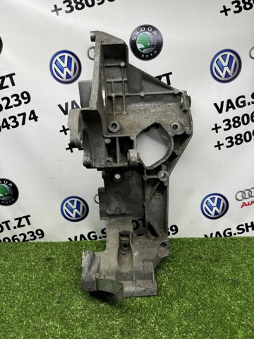 Кронштейн кріплення генератора 038903143H VAG