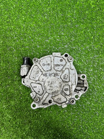 Насос вакуумний 03L145100G VAG