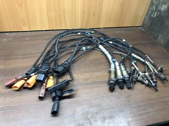 Лямбда зонд, датчик кисню до каталізатора 03L906262B VAG