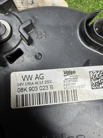 Генератор автомобільний 06K903023B VAG