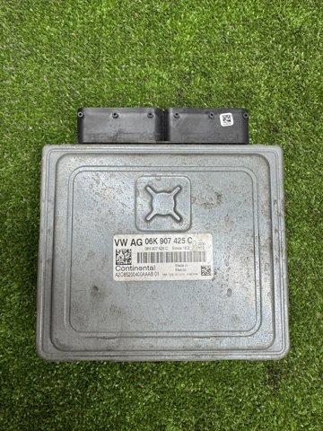 Модуль управління двигуном 06K907425C VAG