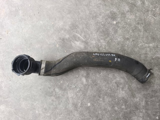Шланг/патрубок радіатора охолодження, нижній 4M0122055BK VAG