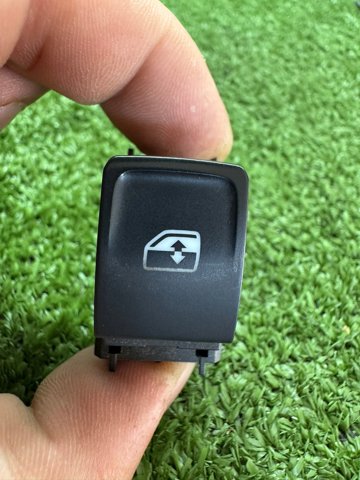 Кнопковий блок керування склопідіймачами передній лівий 5G0959855K VAG
