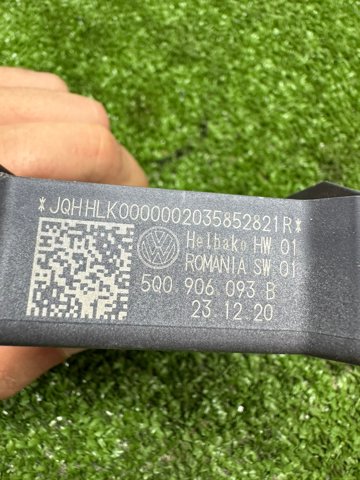 Модуль керування (ЕБУ) паливного насосу 5Q0906093B VAG