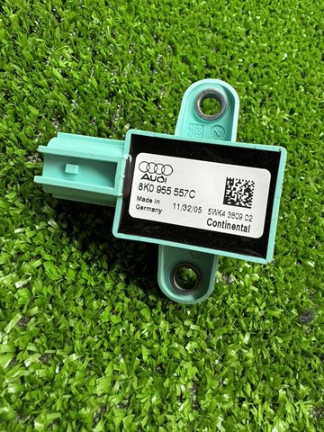 Датчик Ейрбег передній 8K0955557C VAG