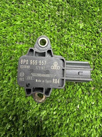 Датчик Ейрбег передній 8P0955557 VAG