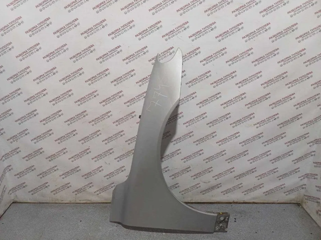 Переднє праве крило 31294001 VOLVO