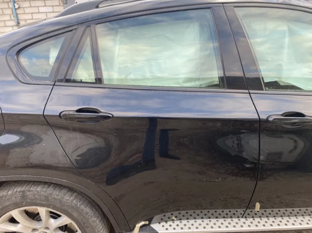 Двері задні в зборі 41527198162 BMW