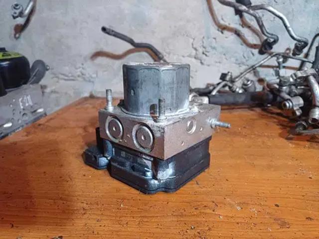 Блок керування АБС (ABS) 4454006140 TOYOTA