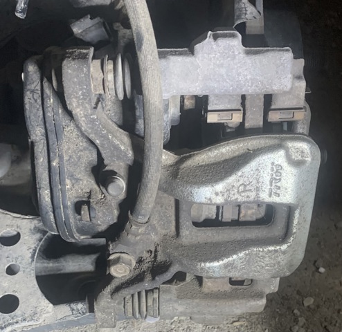 Супорт гальмівний задній правий 4783002360 TOYOTA