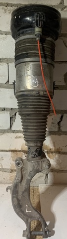 Амортизатори передні 4M0616039BF VAG