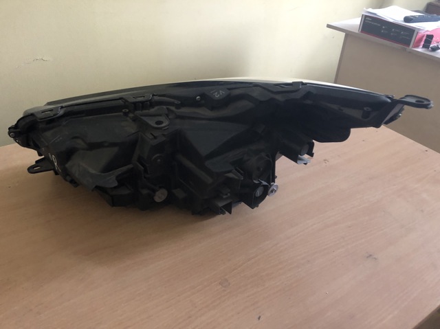 Основна фара - вставка 8114578180 TOYOTA