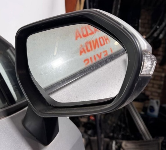 Праве бічне дзеркало 8791002L40 TOYOTA