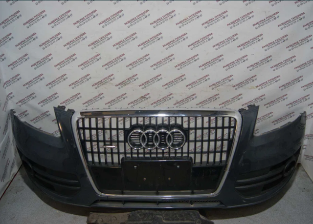 Бампер передній в зборі 8R0807105BGRU VAG