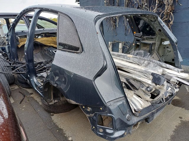 Боковина кузова ліва 8R0809837 VAG