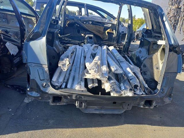 Панель багажного відсіку 8R0813303 VAG