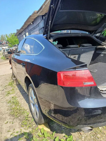 Бічна частина задня ліва 8T0809837 VAG