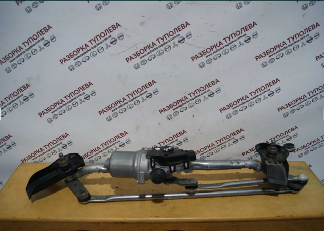 Мотор склоочисника передній TK7867340A MAZDA
