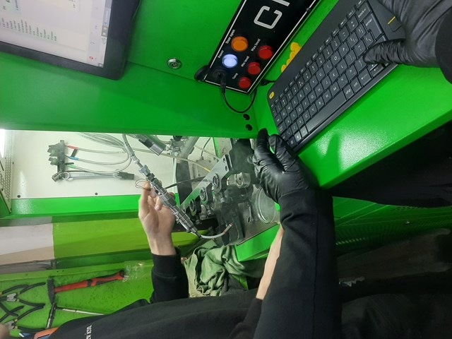Форсунка інжектора 13537805430 BMW