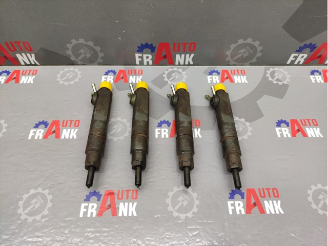 Форсунка дизельна в зборі, розпилювач + тримач 074130203B VAG