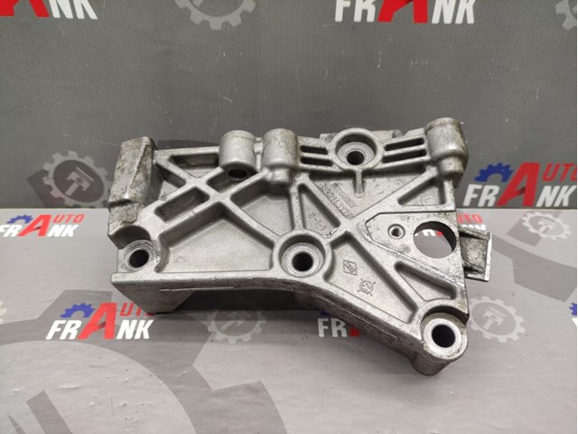 Кронштейн подушки (опори) двигуна, верхній 112314312R RENAULT