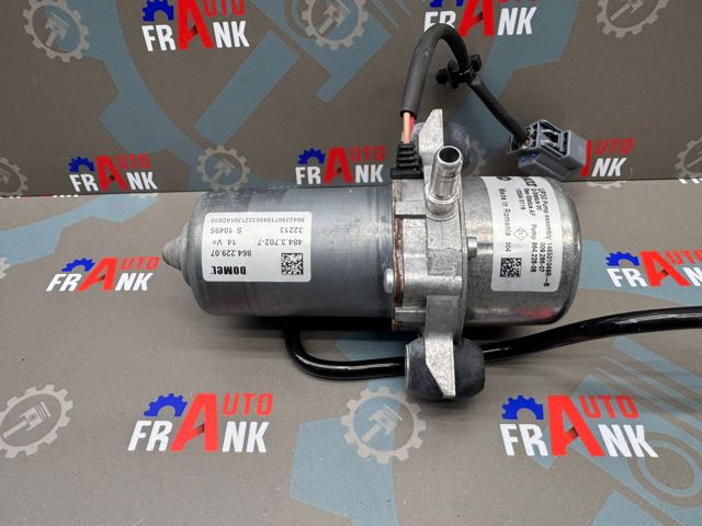 Насос вакуумний 146501049R RENAULT