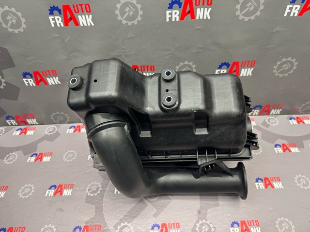 Корпус повітряного фільтра, верхня частина 177050N020 TOYOTA