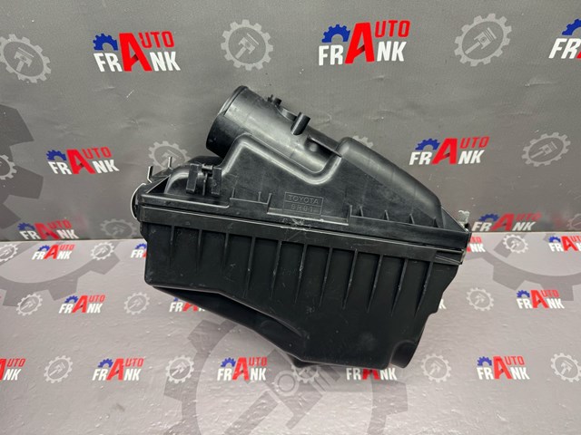 Корпус повітряного фільтра, верхня частина 177050R011 TOYOTA