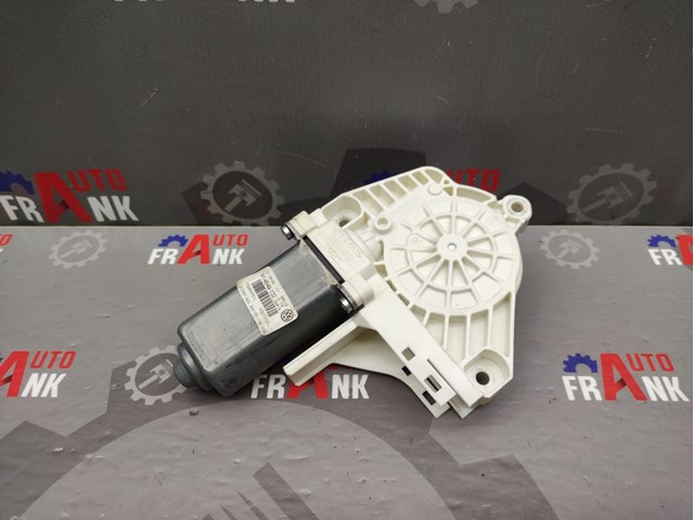 Привід ліфта передній 1T0959701L VAG