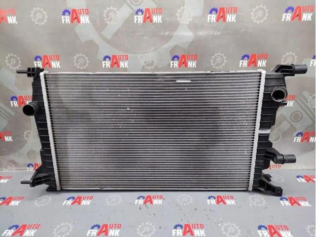 Радіатор охолодження 214100068R RENAULT