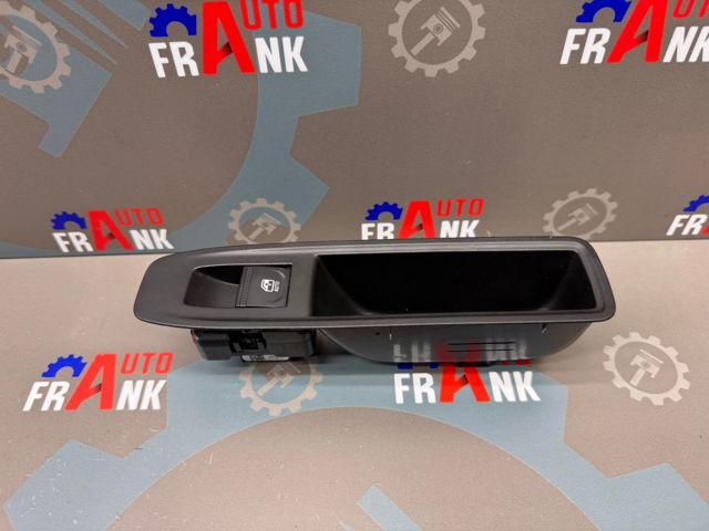 Кнопка підйомника задніх стекол 254218388R RENAULT