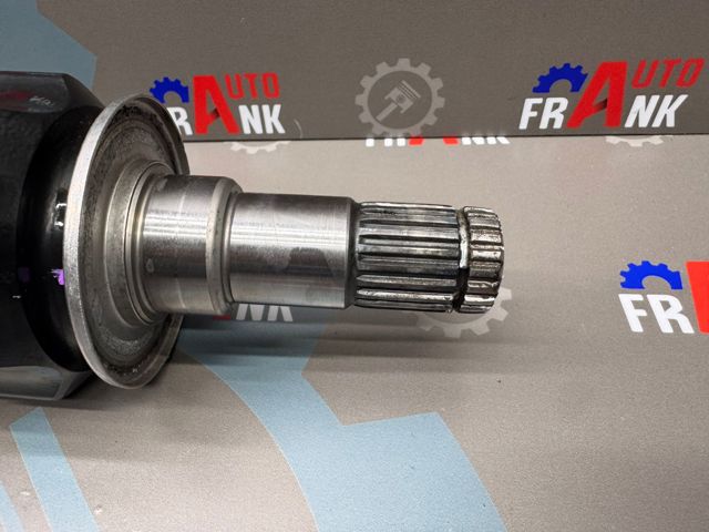 Піввісь передня ліва 434200D740 TOYOTA